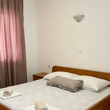 Apartamento Adriana 6 *